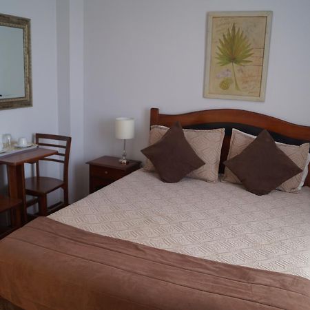 Residencial Universitaria Сантяго Екстериор снимка
