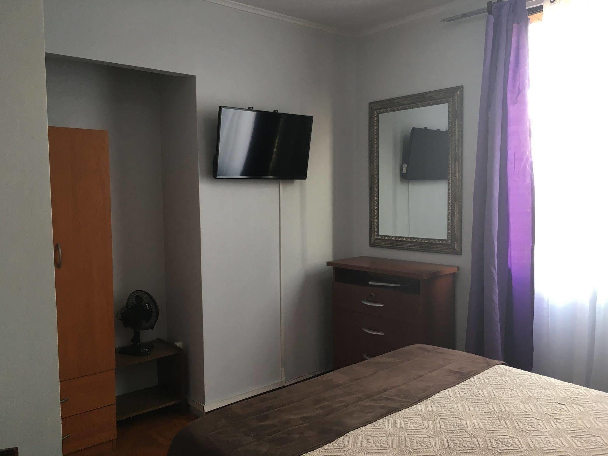 Residencial Universitaria Сантяго Екстериор снимка