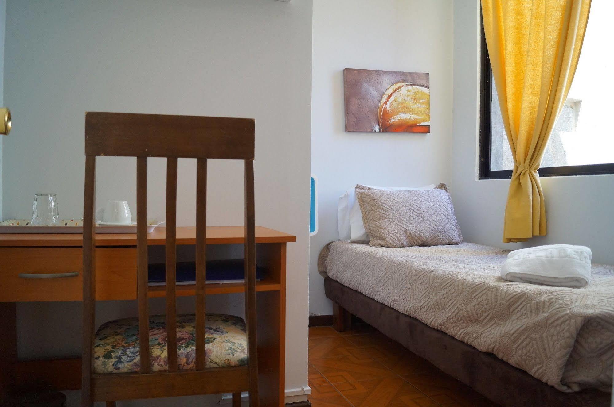 Residencial Universitaria Сантяго Екстериор снимка